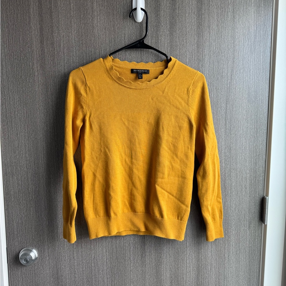 Banana Republic Scalloped Edge Mustard Yellow Sweater - XS Petite